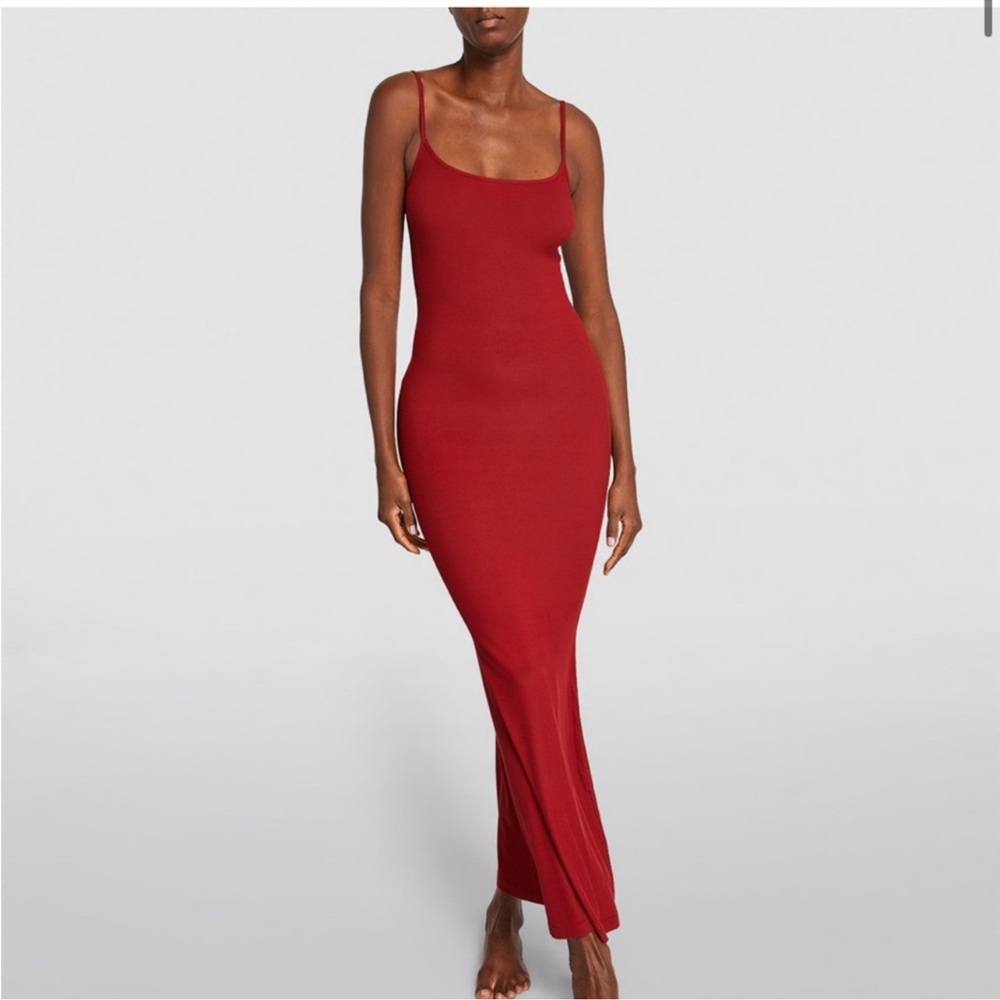 Skims Dress Brick